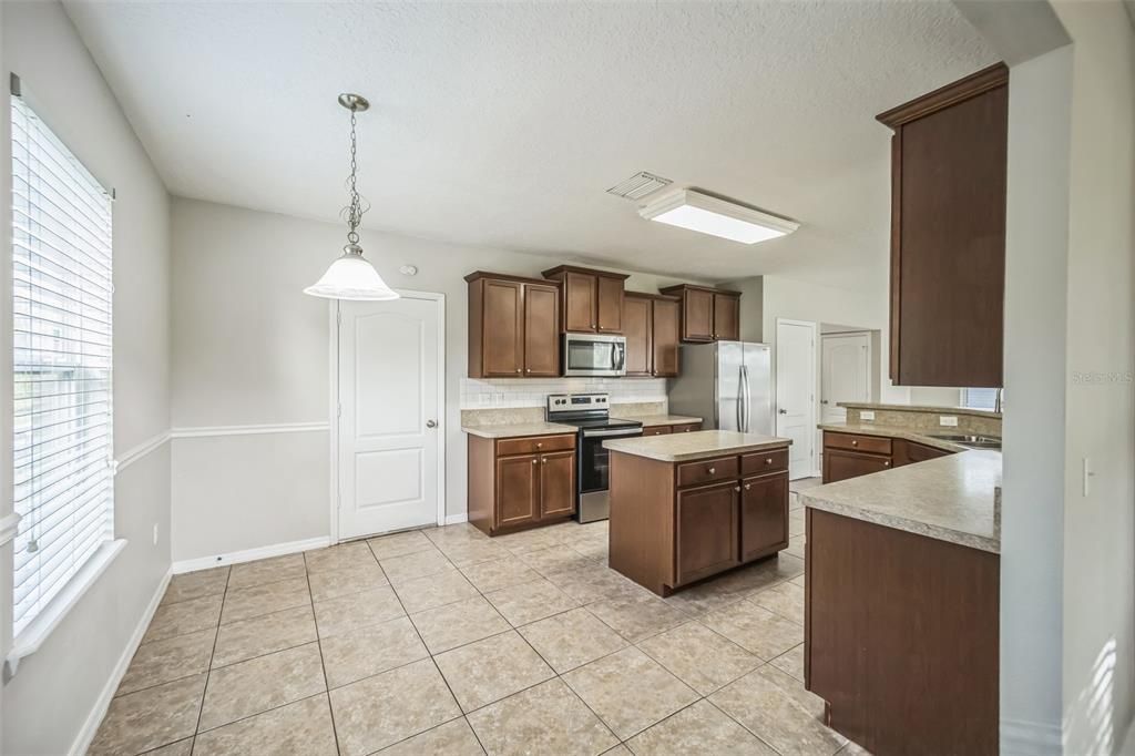 For Sale: $365,000 (4 beds, 2 baths, 2324 Square Feet)