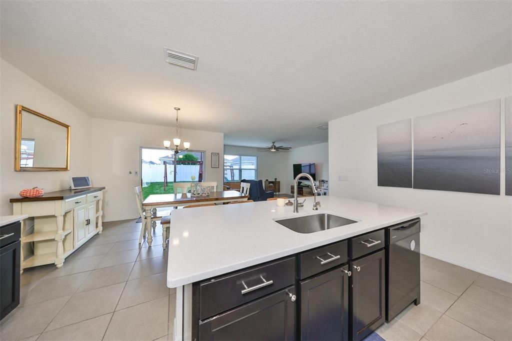 For Sale: $339,900 (4 beds, 2 baths, 1826 Square Feet)