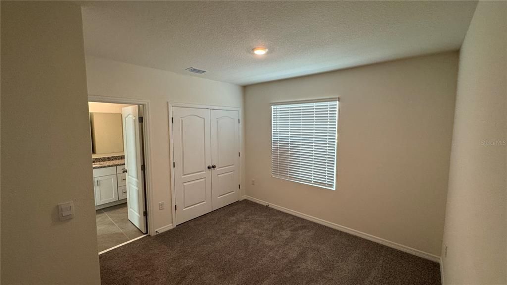 For Rent: $2,400 (3 beds, 2 baths, 1758 Square Feet)