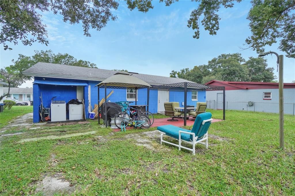 For Sale: $295,000 (3 beds, 1 baths, 999 Square Feet)