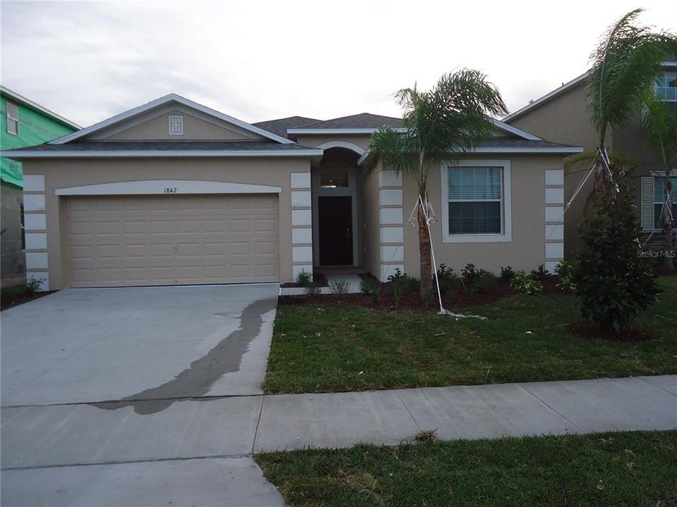 For Rent: $2,495 (4 beds, 3 baths, 2027 Square Feet)