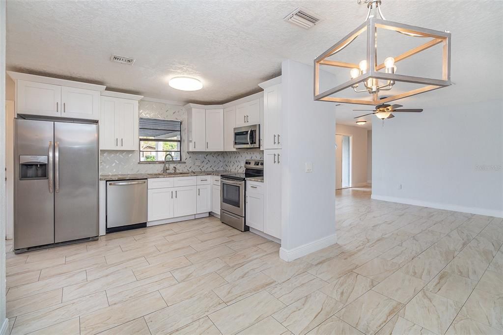 For Sale: $294,900 (3 beds, 2 baths, 1358 Square Feet)