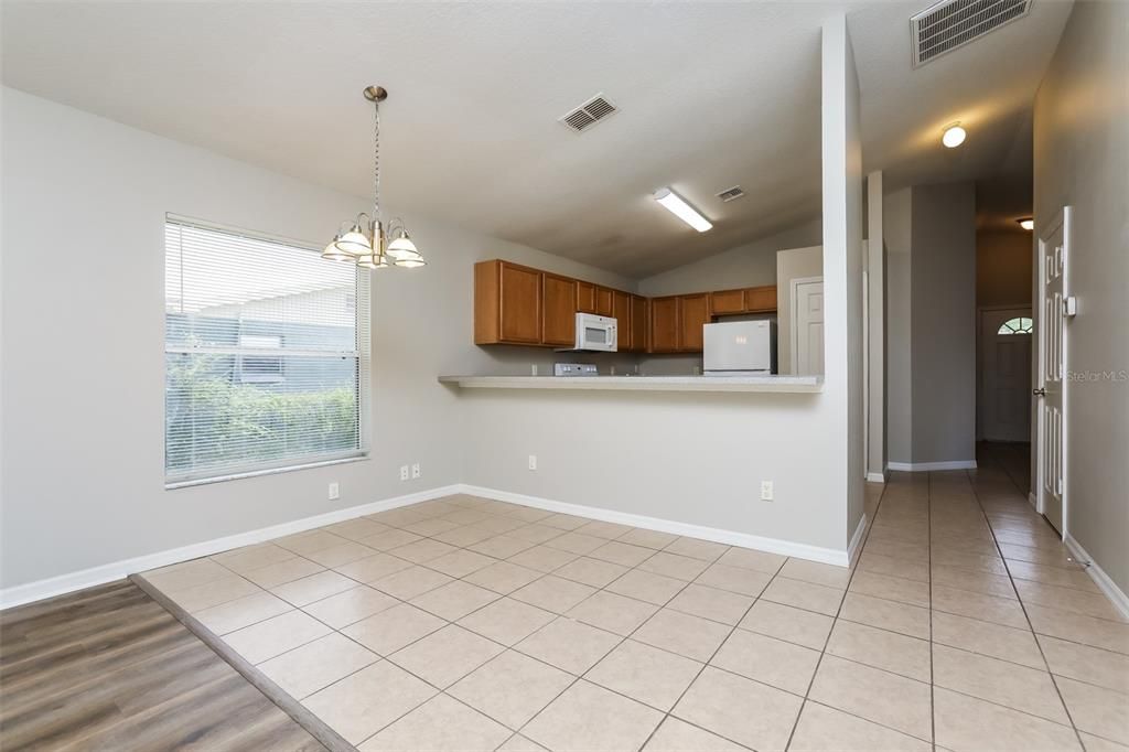 For Rent: $1,790 (3 beds, 2 baths, 1221 Square Feet)