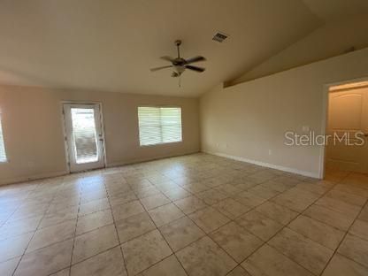 For Rent: $2,300 (3 beds, 2 baths, 1783 Square Feet)