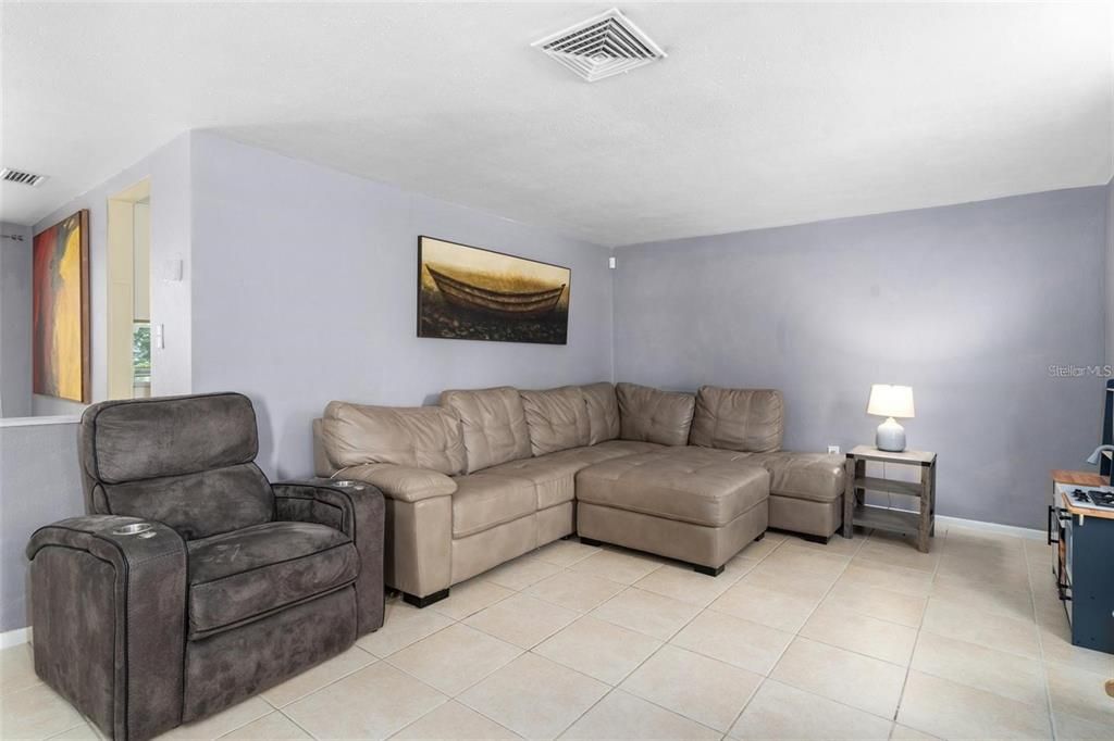 For Sale: $250,000 (3 beds, 2 baths, 1530 Square Feet)