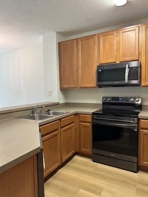 For Rent: $2,250 (2 beds, 2 baths, 1293 Square Feet)