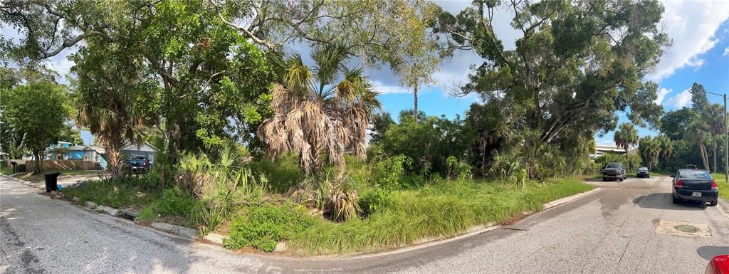 En Venta: $149,999 (0.14 acres)