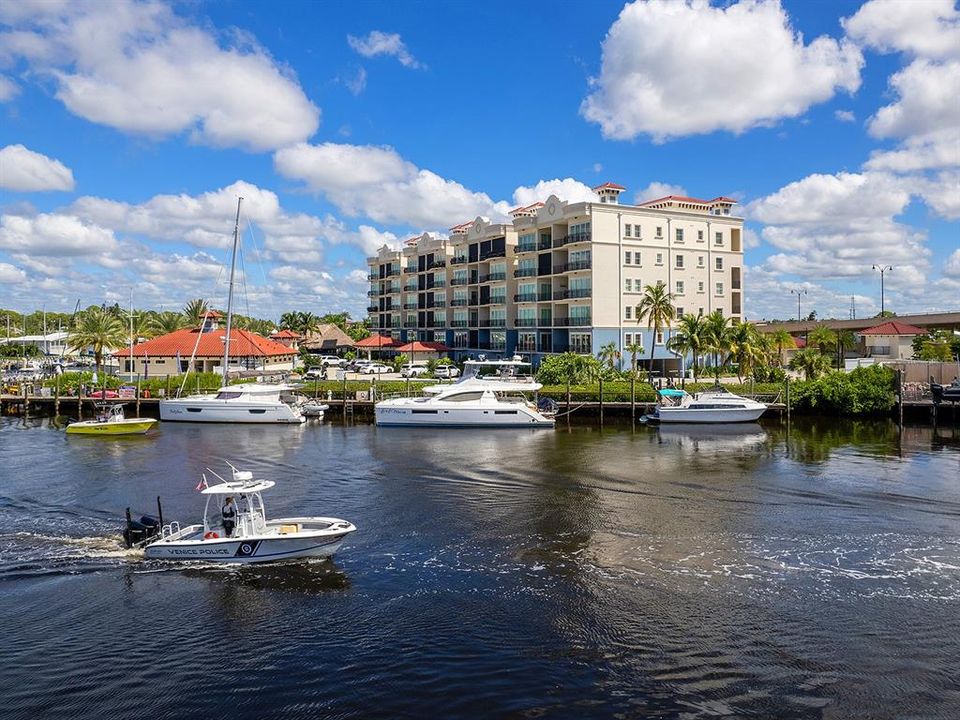 For Sale: $1,350,000 (3 beds, 2 baths, 1802 Square Feet)