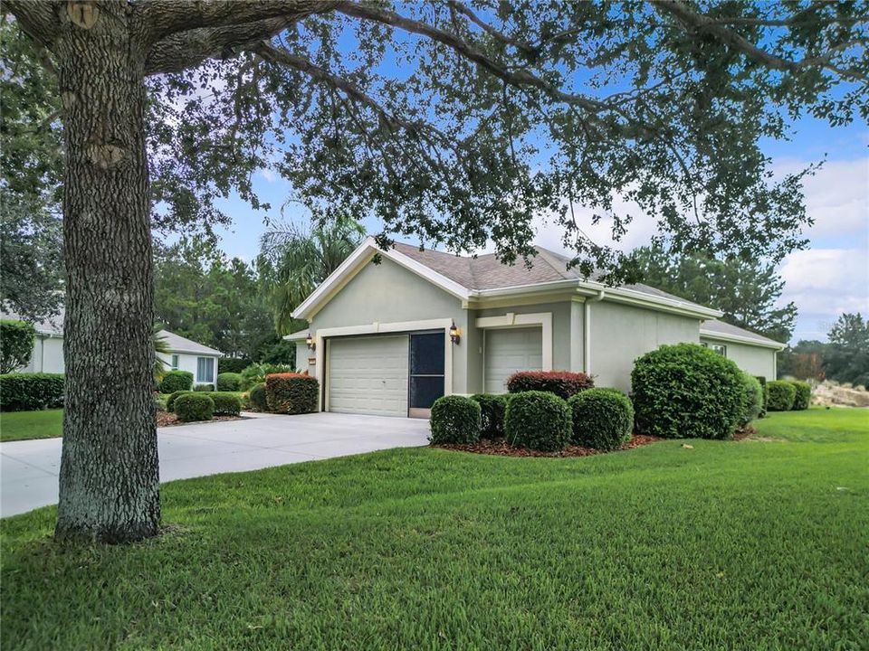 For Sale: $555,900 (3 beds, 2 baths, 1958 Square Feet)