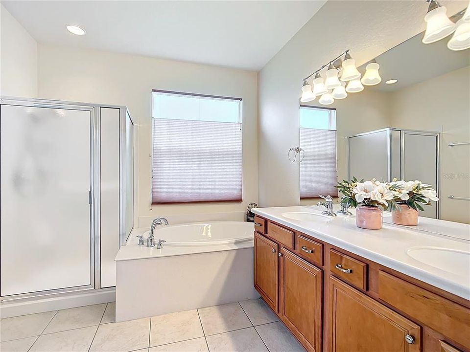 For Sale: $555,900 (3 beds, 2 baths, 1958 Square Feet)