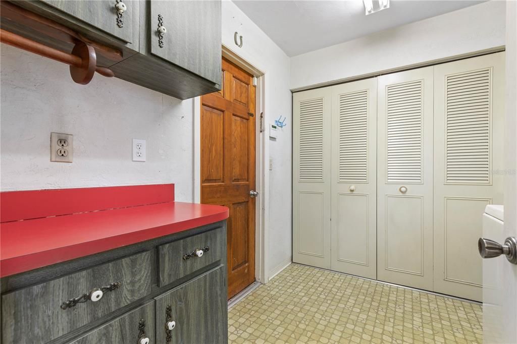 Built in Cabinets in Laundry Room