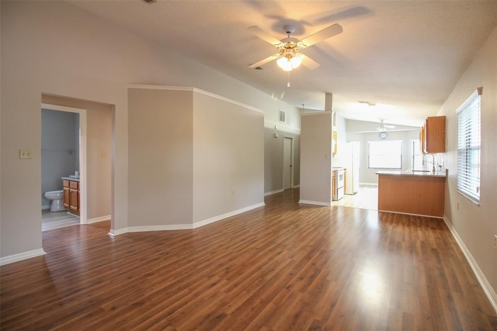 For Rent: $1,750 (2 beds, 2 baths, 1059 Square Feet)