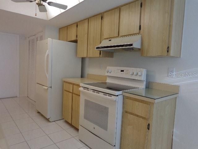 For Rent: $2,800 (2 beds, 2 baths, 1694 Square Feet)