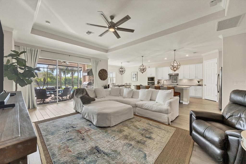 Active With Contract: $849,000 (3 beds, 3 baths, 2464 Square Feet)