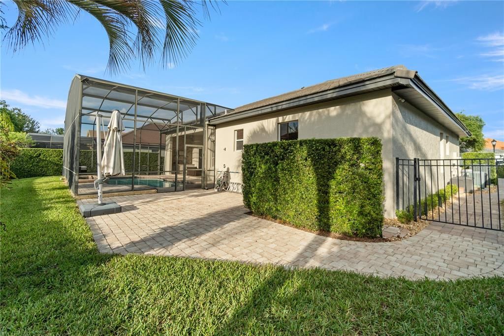 Active With Contract: $1,099,000 (5 beds, 5 baths, 3980 Square Feet)