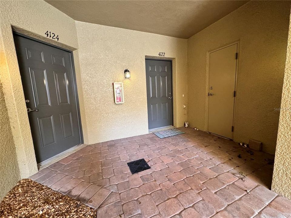 For Rent: $2,800 (3 beds, 2 baths, 1381 Square Feet)