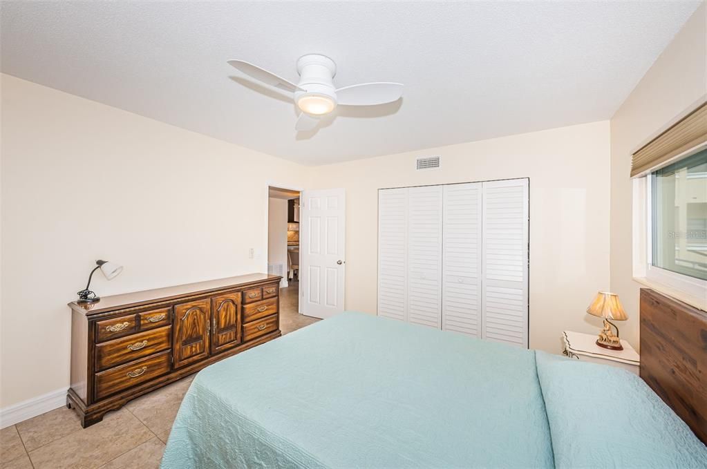 For Sale: $259,000 (2 beds, 2 baths, 1400 Square Feet)