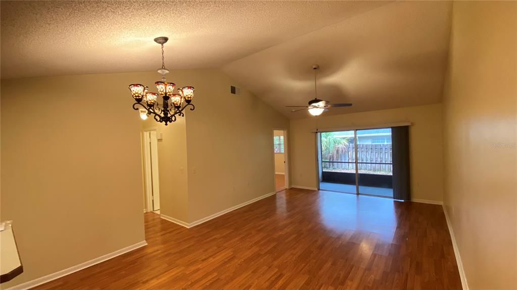 For Rent: $1,950 (3 beds, 2 baths, 1266 Square Feet)