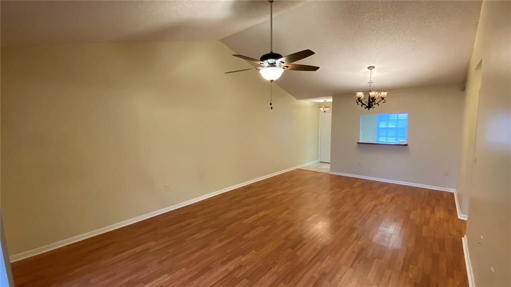 For Rent: $1,950 (3 beds, 2 baths, 1266 Square Feet)