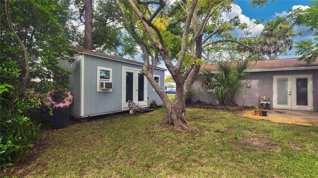 For Sale: $265,000 (2 beds, 1 baths, 1020 Square Feet)