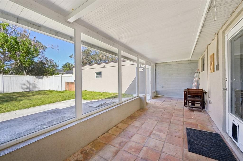 Large covered screened lanai