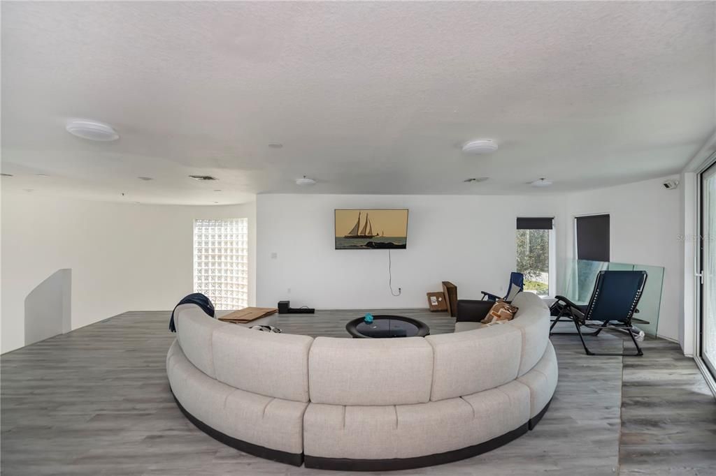 Upstairs Living Area