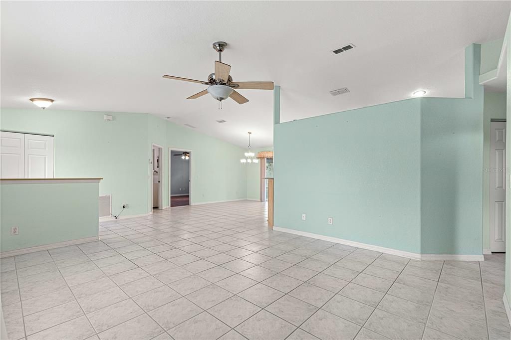 For Sale: $239,900 (3 beds, 2 baths, 1487 Square Feet)