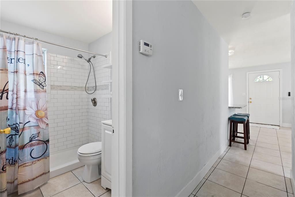 For Sale: $259,000 (3 beds, 1 baths, 1017 Square Feet)