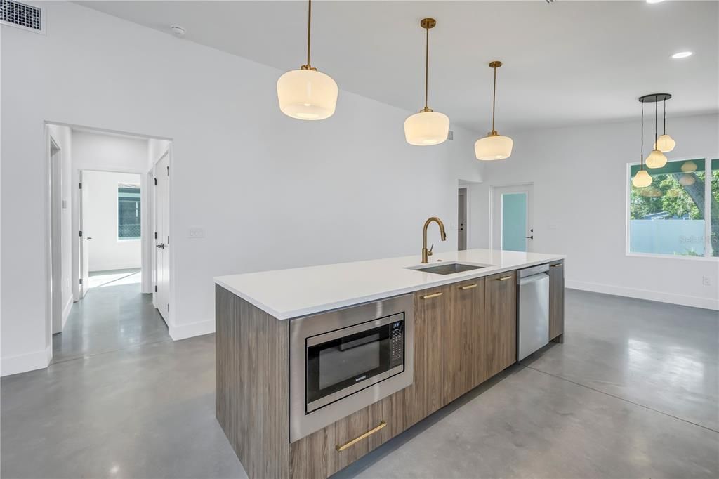 For Sale: $499,000 (3 beds, 2 baths, 1468 Square Feet)