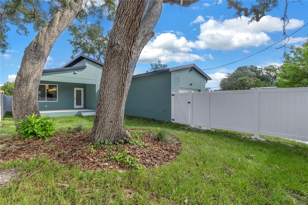 For Sale: $499,000 (3 beds, 2 baths, 1468 Square Feet)