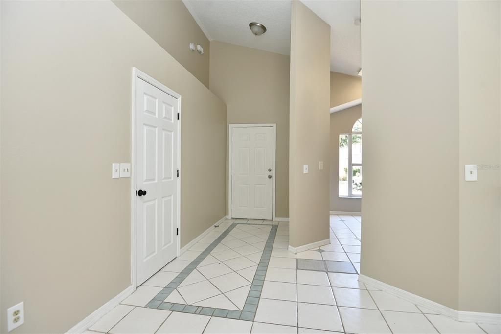 For Sale: $399,900 (3 beds, 2 baths, 1458 Square Feet)