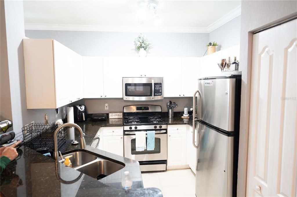 For Sale: $299,000 (4 beds, 2 baths, 1620 Square Feet)