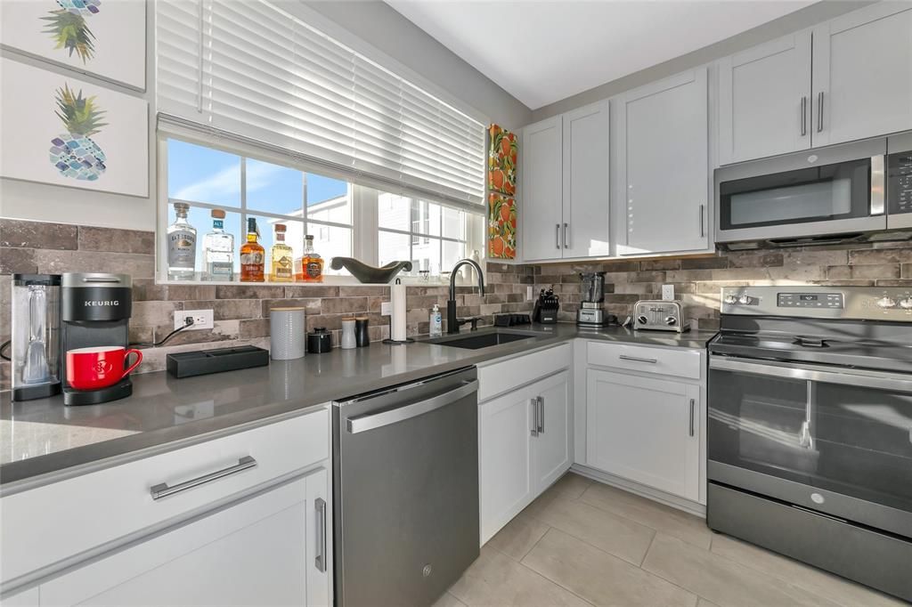 For Sale: $1,490,000 (3 beds, 2 baths, 1678 Square Feet)