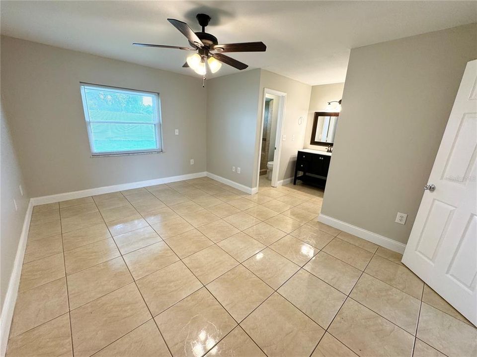 For Sale: $275,000 (3 beds, 2 baths, 1565 Square Feet)