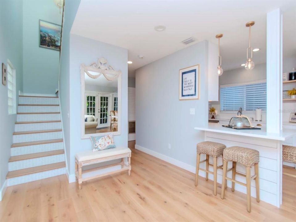 Active With Contract: $795,000 (2 beds, 2 baths, 1584 Square Feet)