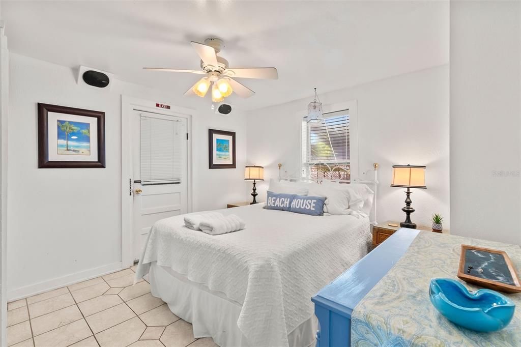 Bedroom 1 - Main Cottage