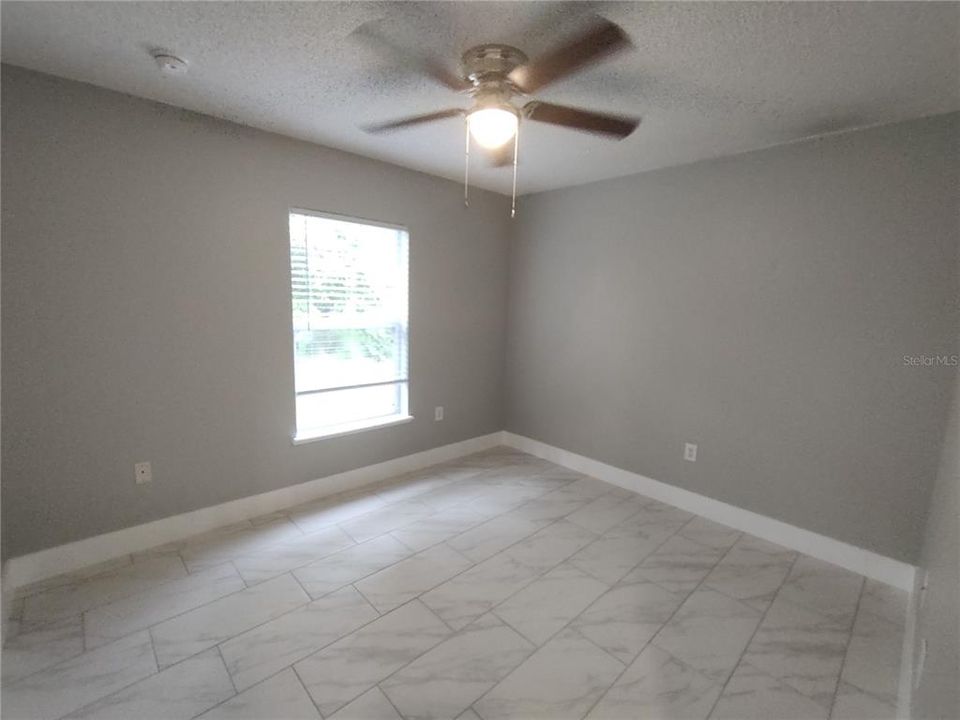 For Rent: $2,195 (4 beds, 2 baths, 2088 Square Feet)