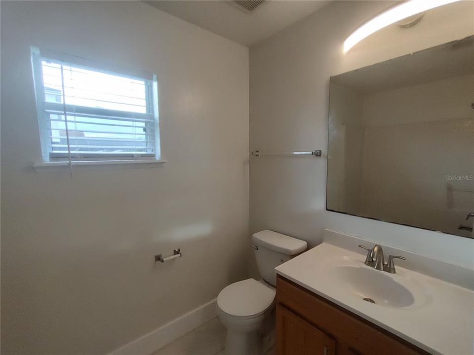 For Rent: $2,195 (4 beds, 2 baths, 2088 Square Feet)