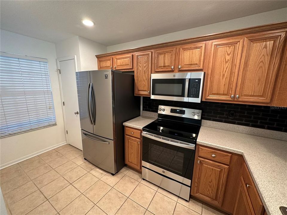 For Rent: $1,795 (2 beds, 1 baths, 1146 Square Feet)