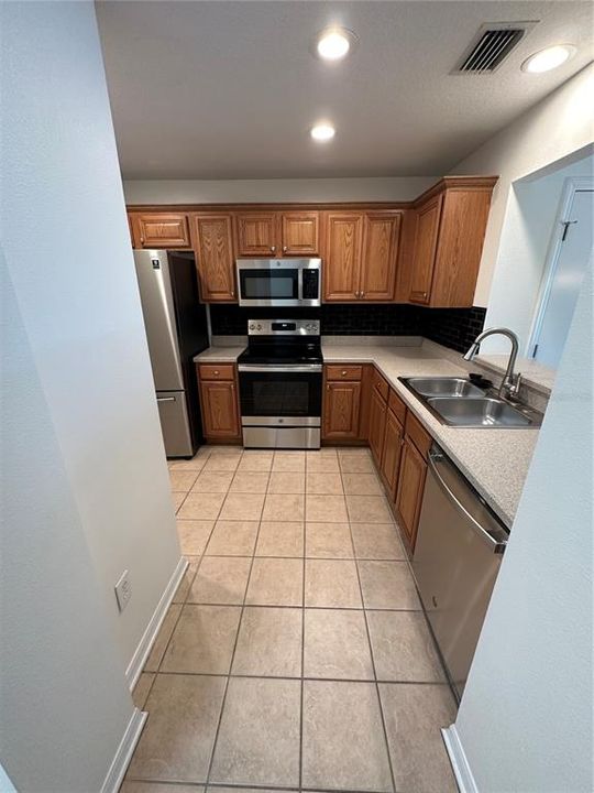 For Rent: $1,795 (2 beds, 1 baths, 1146 Square Feet)