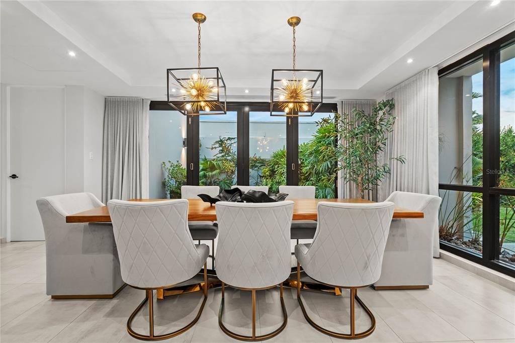 For Sale: $3,995,000 (4 beds, 4 baths, 4773 Square Feet)