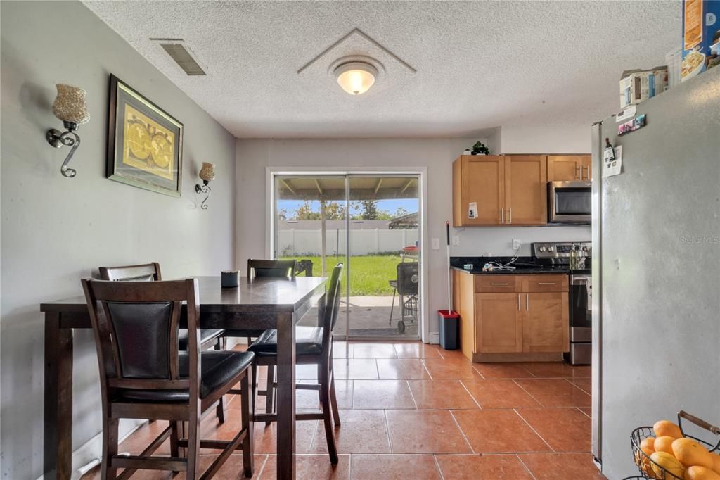 For Sale: $329,995 (4 beds, 1 baths, 1278 Square Feet)