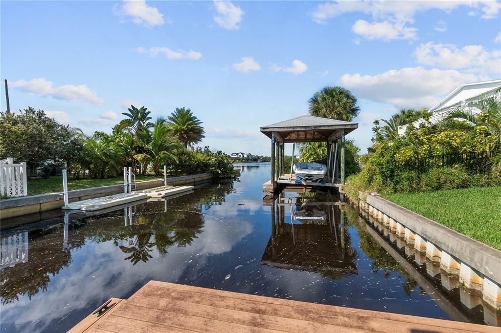 For Sale: $650,000 (3 beds, 3 baths, 2566 Square Feet)