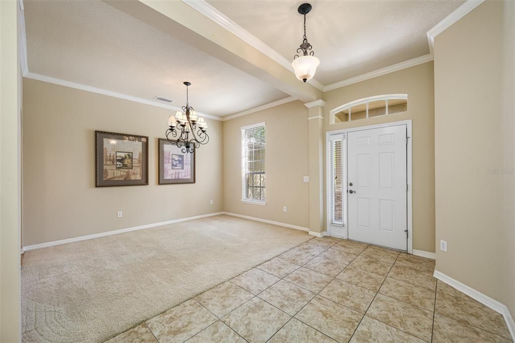 Foyer / Dining Room