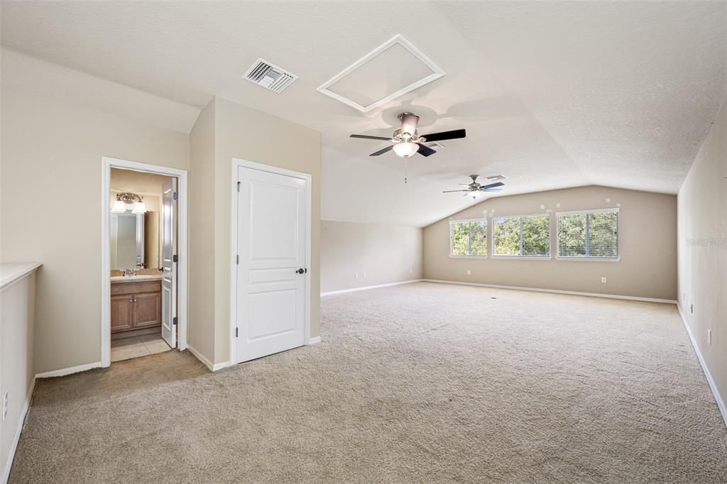 Upstairs Bonus Room