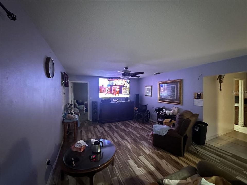 For Sale: $359,000 (4 beds, 2 baths, 2250 Square Feet)