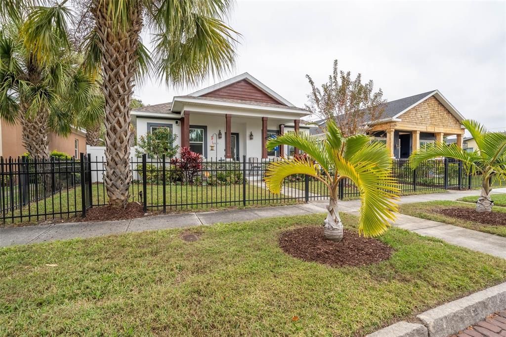 For Sale: $1,050,000 (4 beds, 3 baths, 2387 Square Feet)