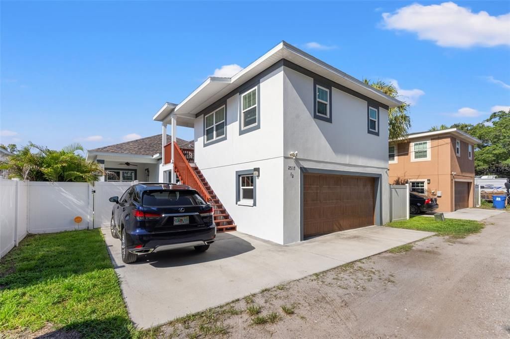 For Sale: $1,050,000 (4 beds, 3 baths, 2387 Square Feet)