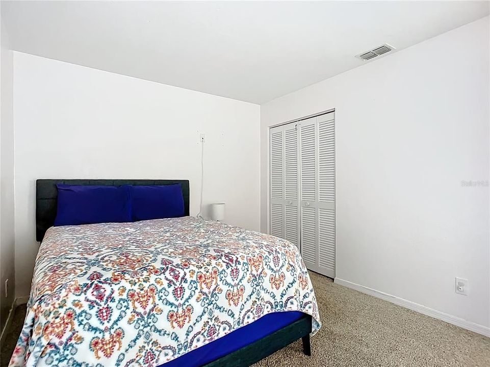 For Sale: $350,000 (2 beds, 2 baths, 1120 Square Feet)