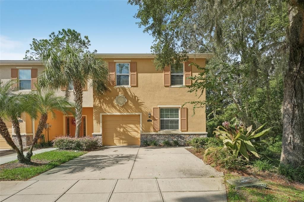 For Sale: $349,900 (3 beds, 2 baths, 1704 Square Feet)